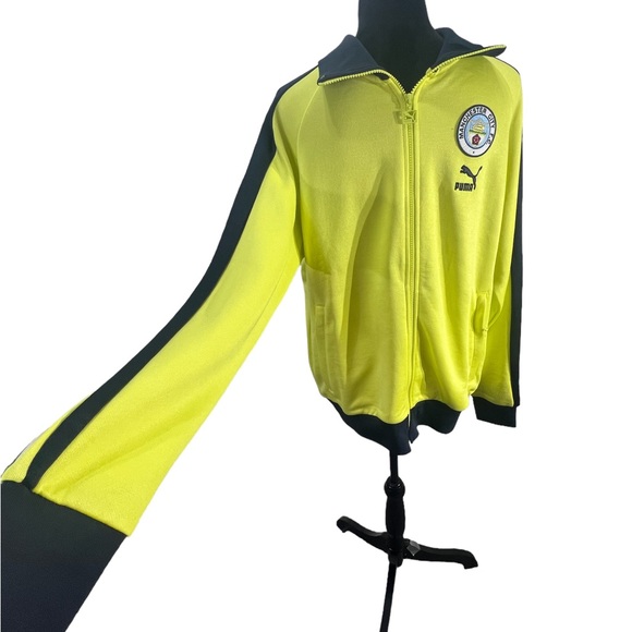 PUMA, LARGE, NEON GREEN WITH NAVY TRIM, ZIP-UP. NWT - Picture 6 of 10